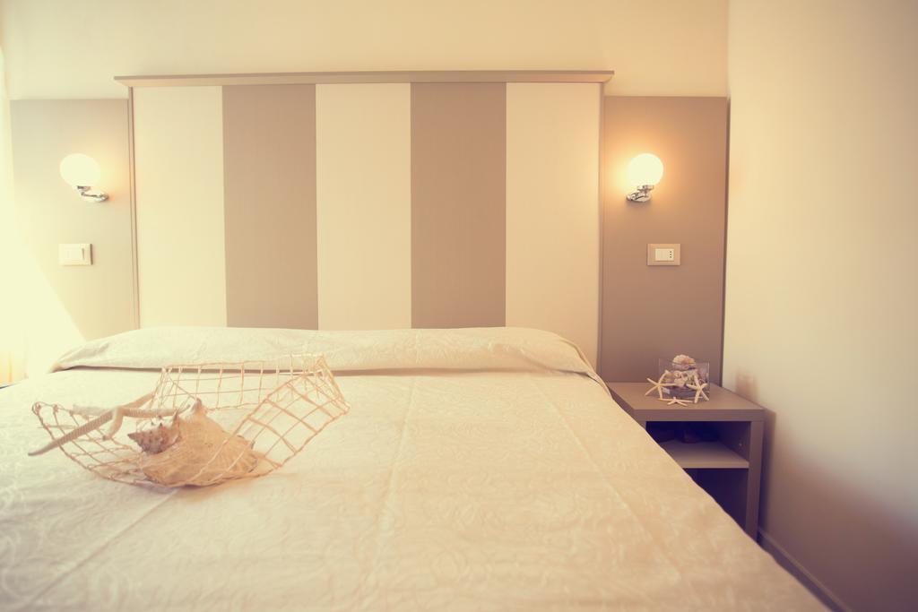 Hotel Trieste Cesenatico Værelse billede
