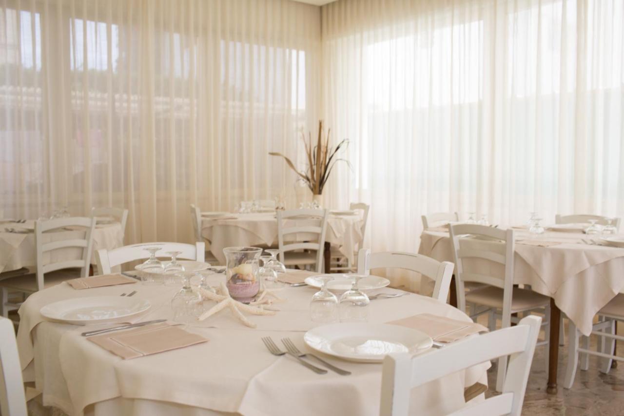 Hotel Trieste Cesenatico Eksteriør billede