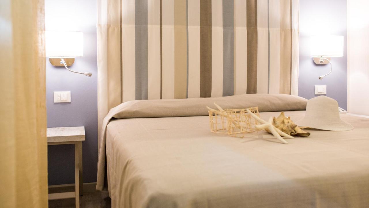 Hotel Trieste Cesenatico Værelse billede