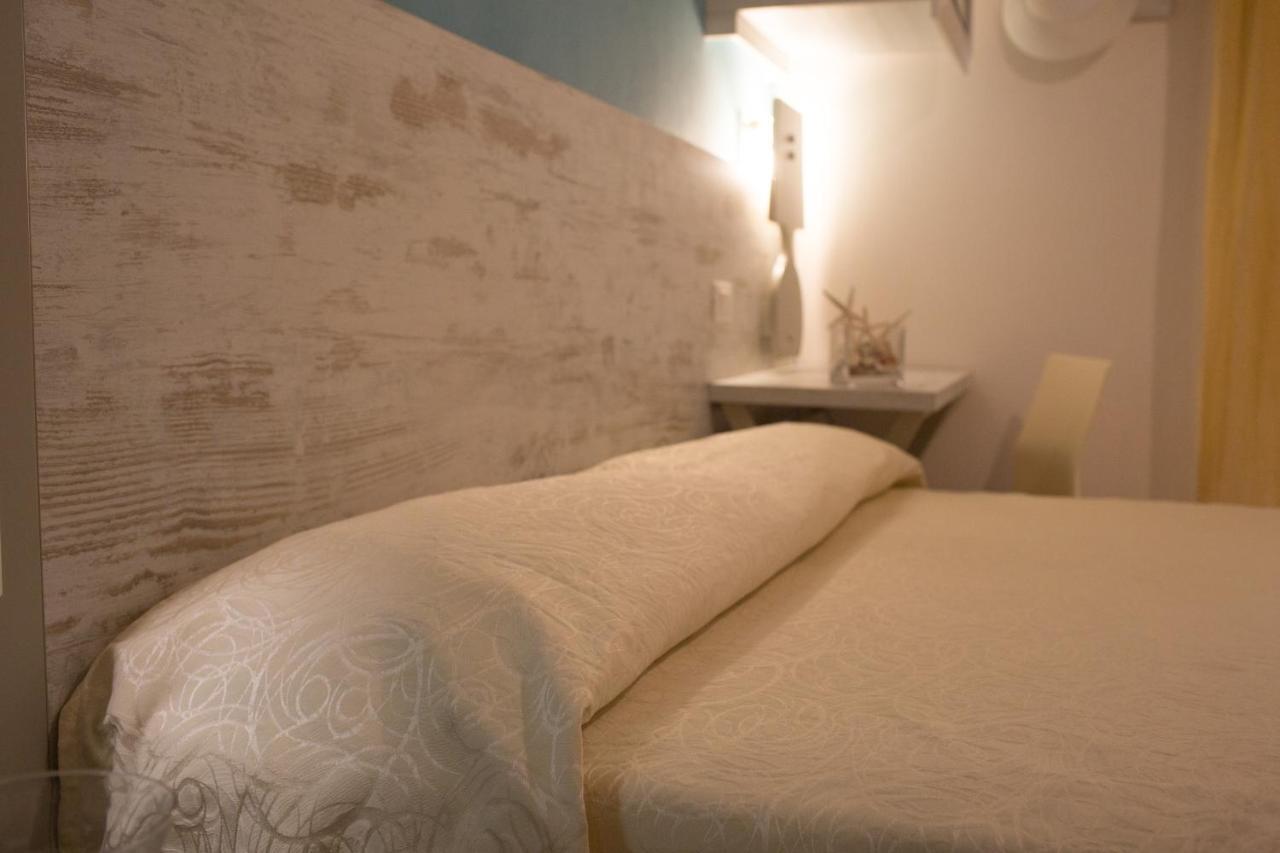 Hotel Trieste Cesenatico Eksteriør billede